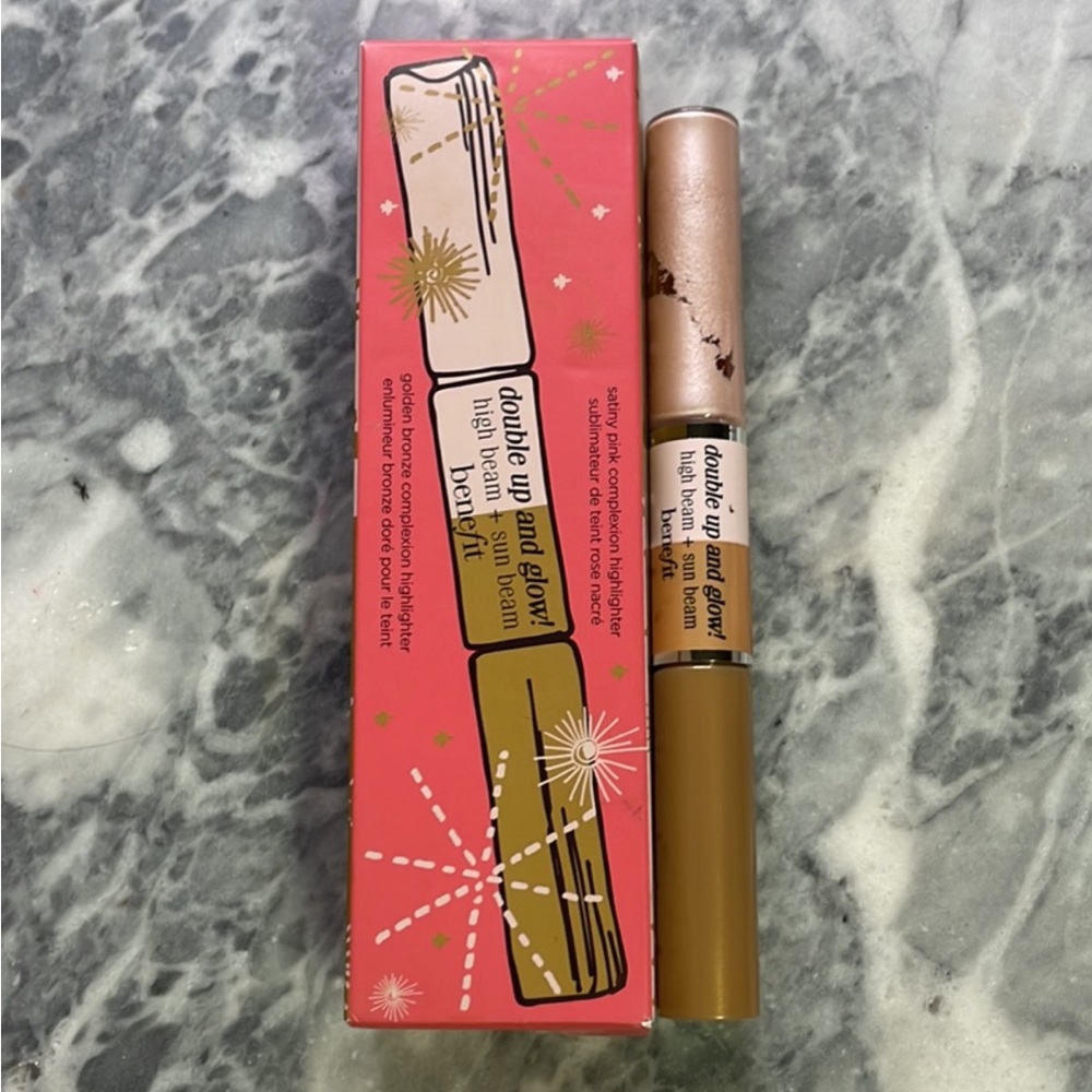 New Benefit Double‎ Up and Glow Highlighter